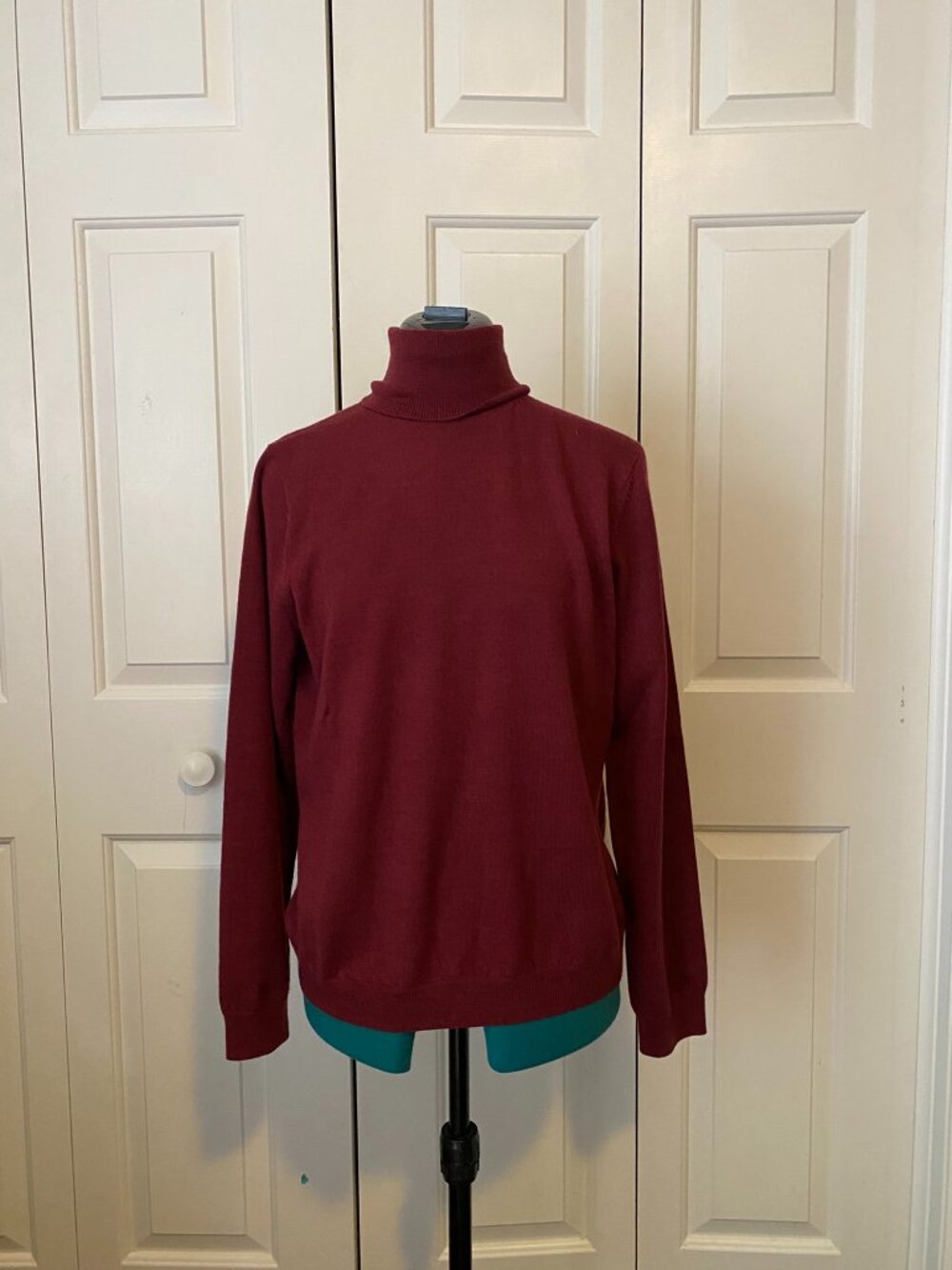 346 Brooks Brothers Merino Wool Turtleneck Sweater